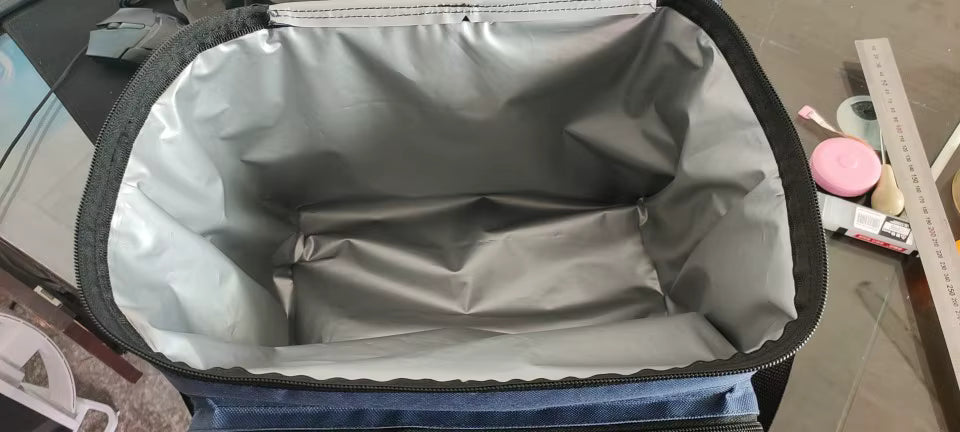 Nevera Térmica para almuerzo o bebidas con Parlantes